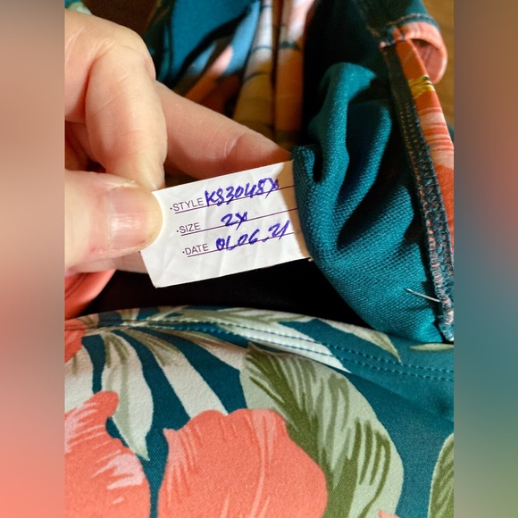 🏖️WinWave Tankini Top - Sample🏖️ - Picture 8 of 8